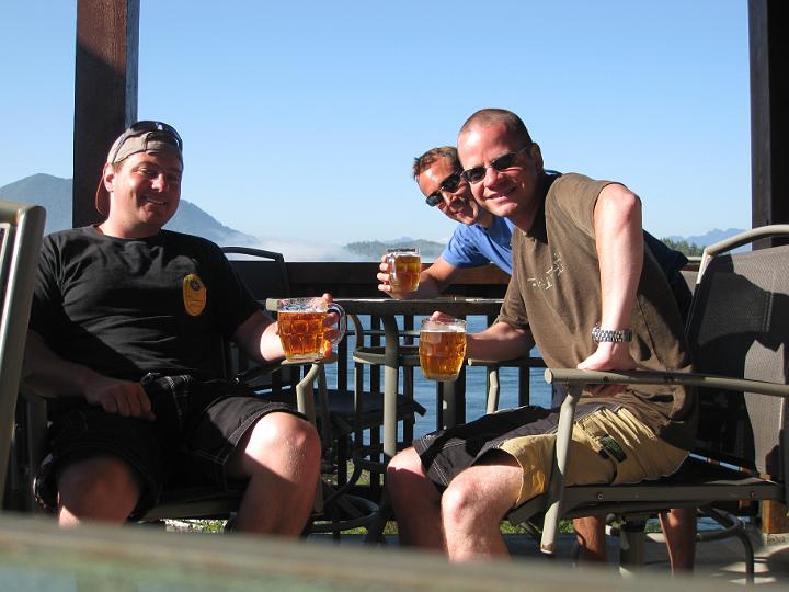 IMG_0601.JPG - Sinking more piss!